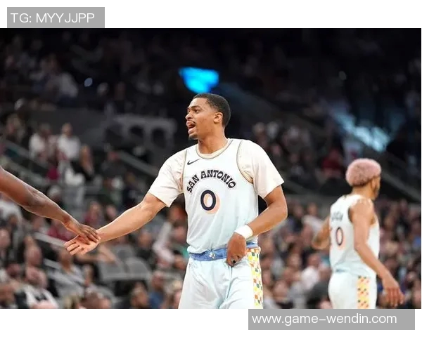 凯尔登谈抢前场板的重要性与成为能量球员的决心