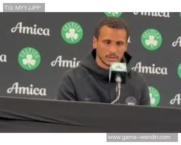 马祖拉称赞A西蒙斯展现对抗性和侵略性正是球队所需表现